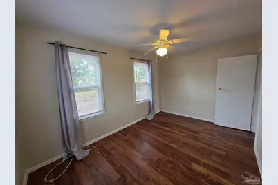 203 SE Syrcle Dr, Pensacola, FL 32507 - Photo 9