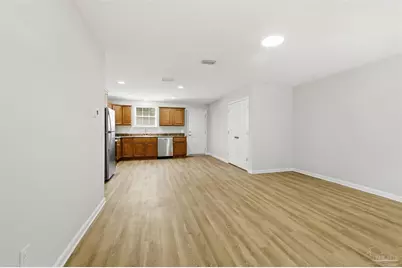 2049 N Roberts Cir, Cantonment, FL 32534 - Photo 5