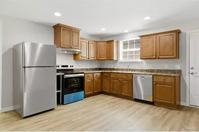 2049 N Roberts Cir, Cantonment, FL 32534 - Photo 7