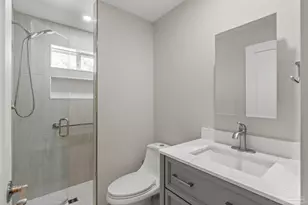 2500 E Burgess Rd, Pensacola, FL 32504 - Photo 23