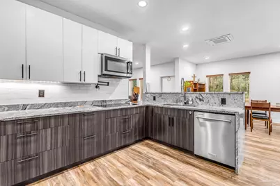 1661 Comanche Trl, Gulf Breeze, FL 32563 - Photo 9