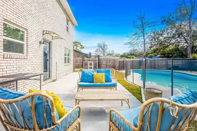 4261 Obregon Dr, Pensacola, FL 32504 - Photo 9