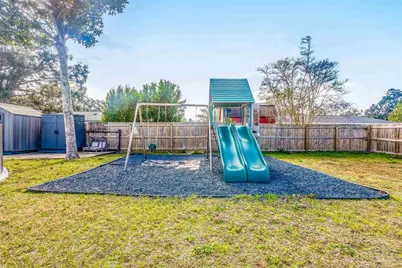 4261 Obregon Dr, Pensacola, FL 32504 - Photo 15