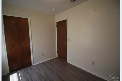 404 Oak Knoll Ln, Pensacola, FL 32506 - Photo 13