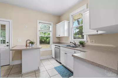 1114 E Lloyd St, Pensacola, FL 32503 - Photo 17