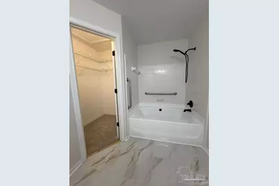 5327 Overbrook Dr, Milton, FL 32570 - Photo 9