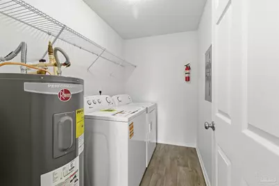 8909 Camshire Cir, Pensacola, FL 32507 - Photo 13