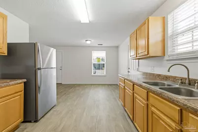 8909 Camshire Cir, Pensacola, FL 32507 - Photo 9