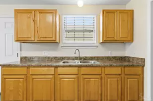 8909 Camshire Cir, Pensacola, FL 32507 - Photo 11