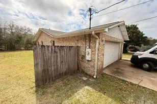 6844 Community Dr, Pensacola, FL 32526 - Photo 7