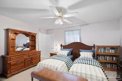 6892 Yucatan St, Milton, FL 32570 - Photo 9