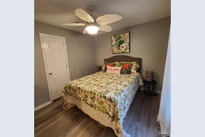 8436 Gulf Blvd, Navarre, FL 32566 - Photo 9