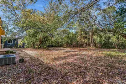 6307 East Shore Dr, Pensacola, FL 32505 - Photo 31