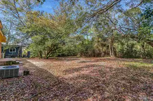 6307 E Shore Dr, Pensacola, FL 32505 - Photo 31