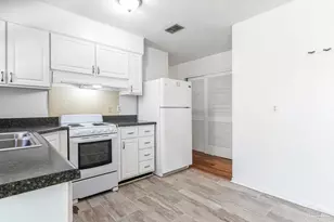 6307 E Shore Dr, Pensacola, FL 32505 - Photo 13