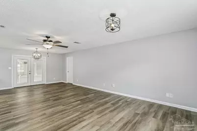 6931 Falcon Dr, Pensacola, FL 32526 - Photo 5
