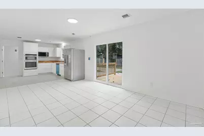 8090 Tippin Ave, Pensacola, FL 32514 - Photo 13