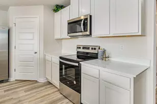 9735 Dutton Ln, Milton, FL 32583 - Photo 5