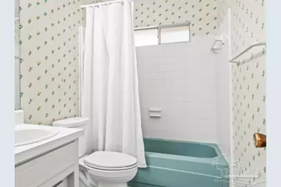 4111 Capri Dr, Pensacola, FL 32504 - Photo 7