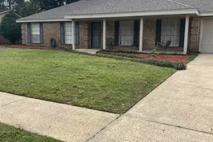 4111 Capri Dr, Pensacola, FL 32504 - Photo 1