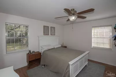 6940 Falcon Dr, Pensacola, FL 32526 - Photo 9