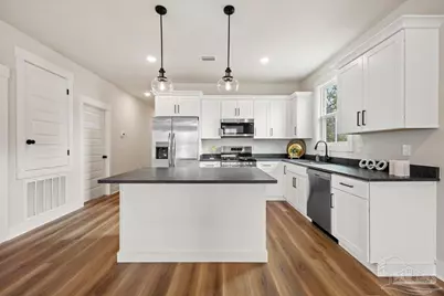 14 Sulu Dr, Pensacola, FL 32507 - Photo 3