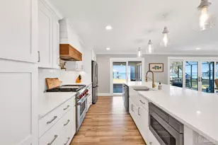 5470 N Shore Rd, Pensacola, FL 32507 - Photo 11