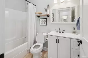 5140 Sandy Shores Dr, Gulf Breeze, FL 32563 - Photo 13