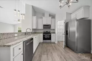 3009 N 36th Ave, Milton, FL 32583 - Photo 7