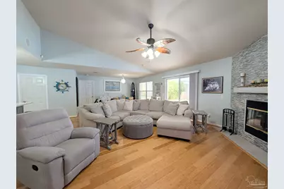 629 Downhaul Dr, Pensacola, FL 32507 - Photo 9