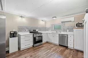 6952 Burrell Ln, Pensacola, FL 32503 - Photo 9