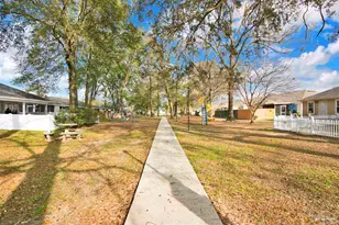 2491 Trailwood Dr, Cantonment, FL 32533 - Photo 35