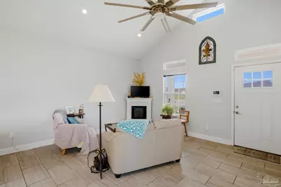 109 E Texar, Pensacola, FL 32503 - Photo 9