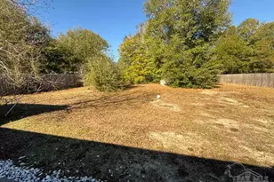 8826 Bluebell St, Milton, FL 32583 - Photo 13