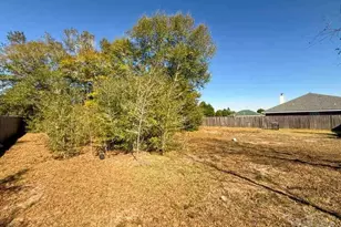 8826 Bluebell St, Milton, FL 32583 - Photo 11