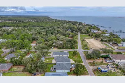 5292 Soundside Dr, Gulf Breeze, FL 32563 - Photo 51