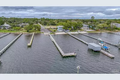 5292 Soundside Dr, Gulf Breeze, FL 32563 - Photo 47
