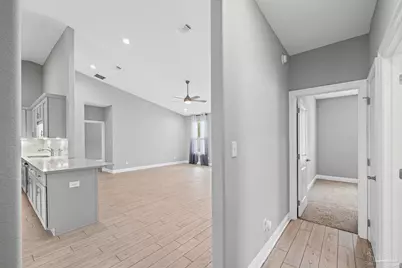 5292 Soundside Dr, Gulf Breeze, FL 32563 - Photo 29