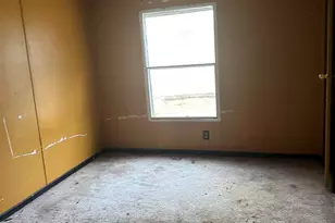 222 Vann Cir, Laurel Hill, FL 32567 - Photo 15