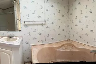 222 Vann Cir, Laurel Hill, FL 32567 - Photo 9