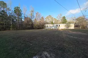 222 Vann Cir, Paxton, FL 32567 - Photo 19