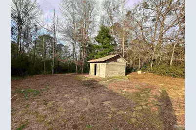 222 Vann Cir, Laurel Hill, FL 32567 - Photo 3