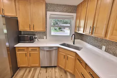 3795 Summer Dr, Pensacola, FL 32504 - Photo 5