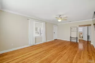 1618 W Garden St, Pensacola, FL 32502 - Photo 9