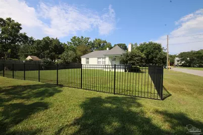 1221 E Hernandez St, Pensacola, FL 32503 - Photo 23