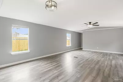 5658 Government Dr, Gulf Breeze, FL 32563 - Photo 9