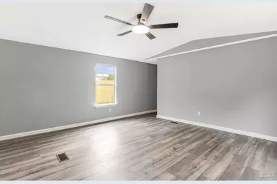 5658 Government Dr, Gulf Breeze, FL 32563 - Photo 5