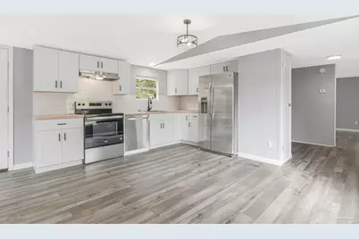 5658 Government Dr, Gulf Breeze, FL 32563 - Photo 7