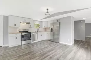 5658 Government Dr, Gulf Breeze, FL 32563 - Photo 7