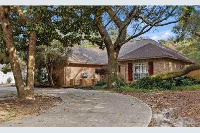 2437 W Bayshore Rd, Gulf Breeze, FL 32563 - Photo 9